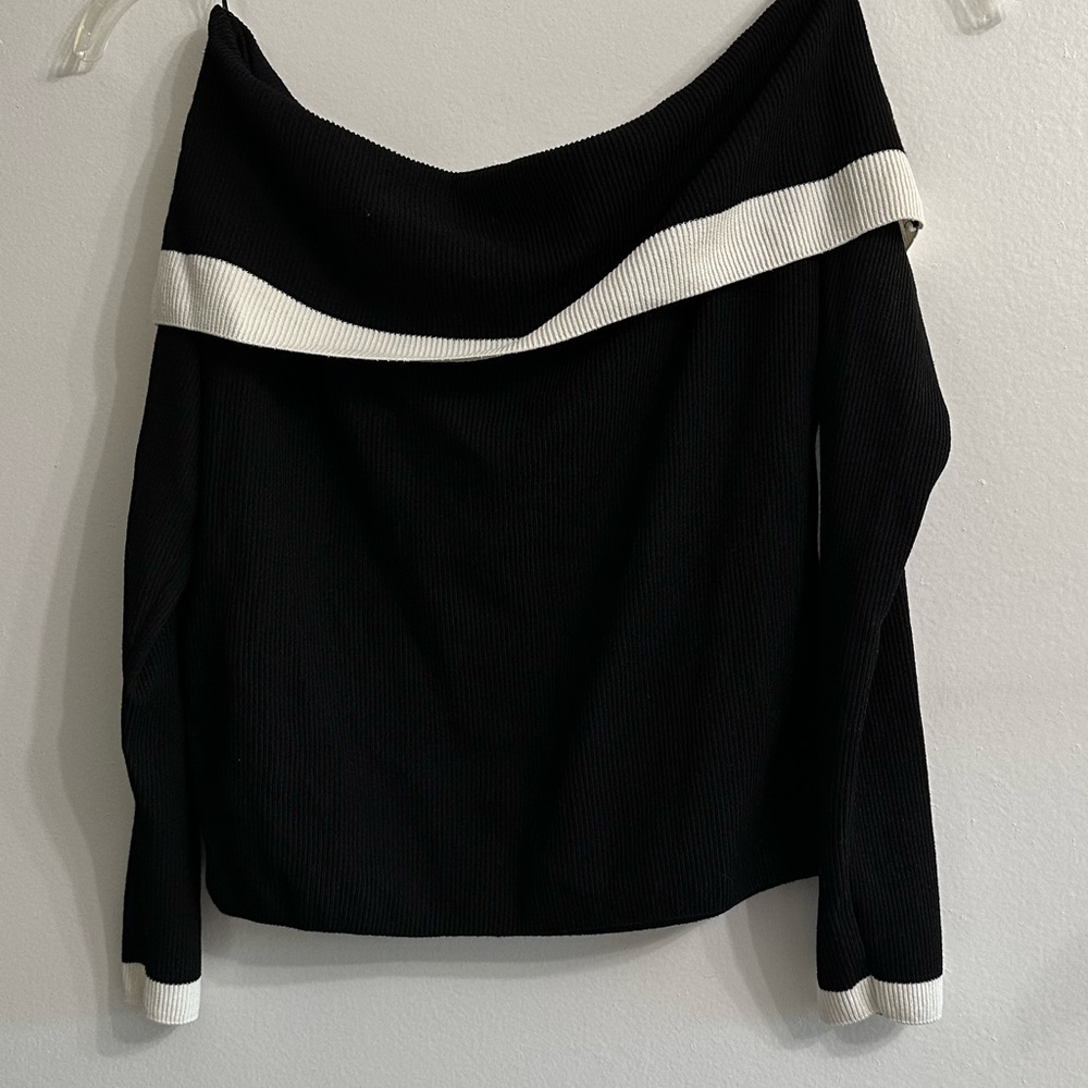 H&M Black and White Long Sleeve Top